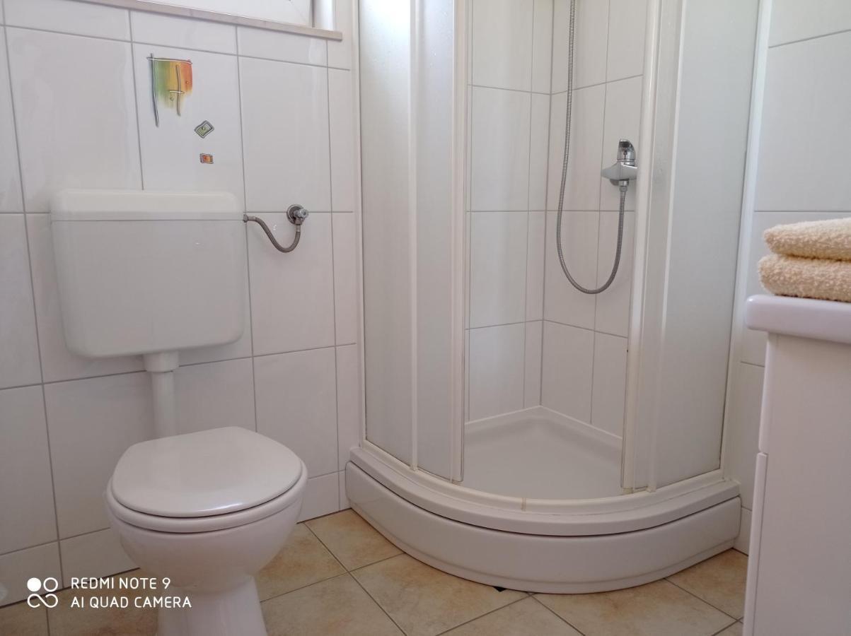 Studio Apartment With Balcony Trogir Exterior photo